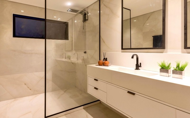 Kitchen & Bath